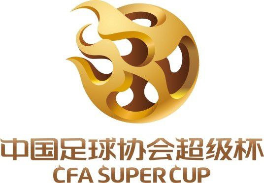 照片中，母其弥雅穿着修身运动服装，大秀纤细好身材，在长椅上轻松示范高难度瑜伽动作，似乎与自然融为一体。